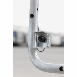 Light barrier positioning traffic light