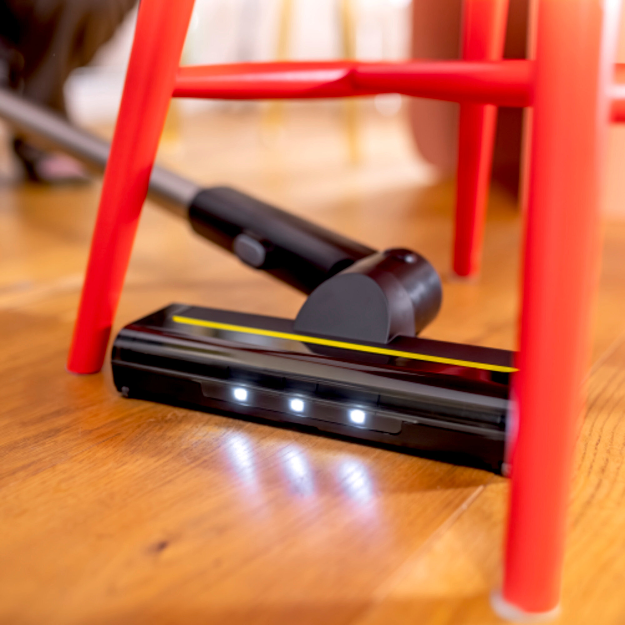 Αρθρωτή σύνδεση 180° και φωτισμός LED